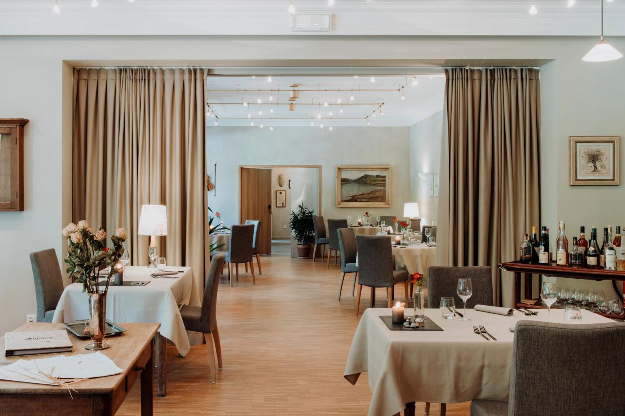 Hotel Restaurant Le Cigalon Waldbillig Exteriör bild